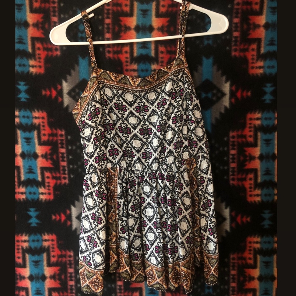 Flowy Tank - Picture 2 of 3